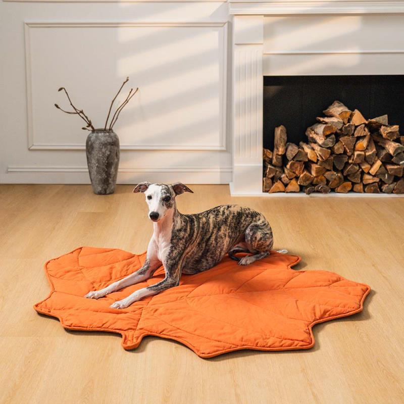 Belinana leaf shaped cooling pad for pets - Soft Quilted