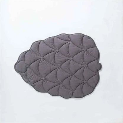 Belinana leaf shaped cooling pad for pets - Soft Quilted
