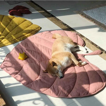 Belinana leaf shaped cooling pad for pets - Soft Quilted
