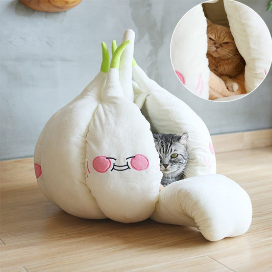 Belinana soft cushion pet house with mat shaped like a cute garlic bulb for cozy pet lounging